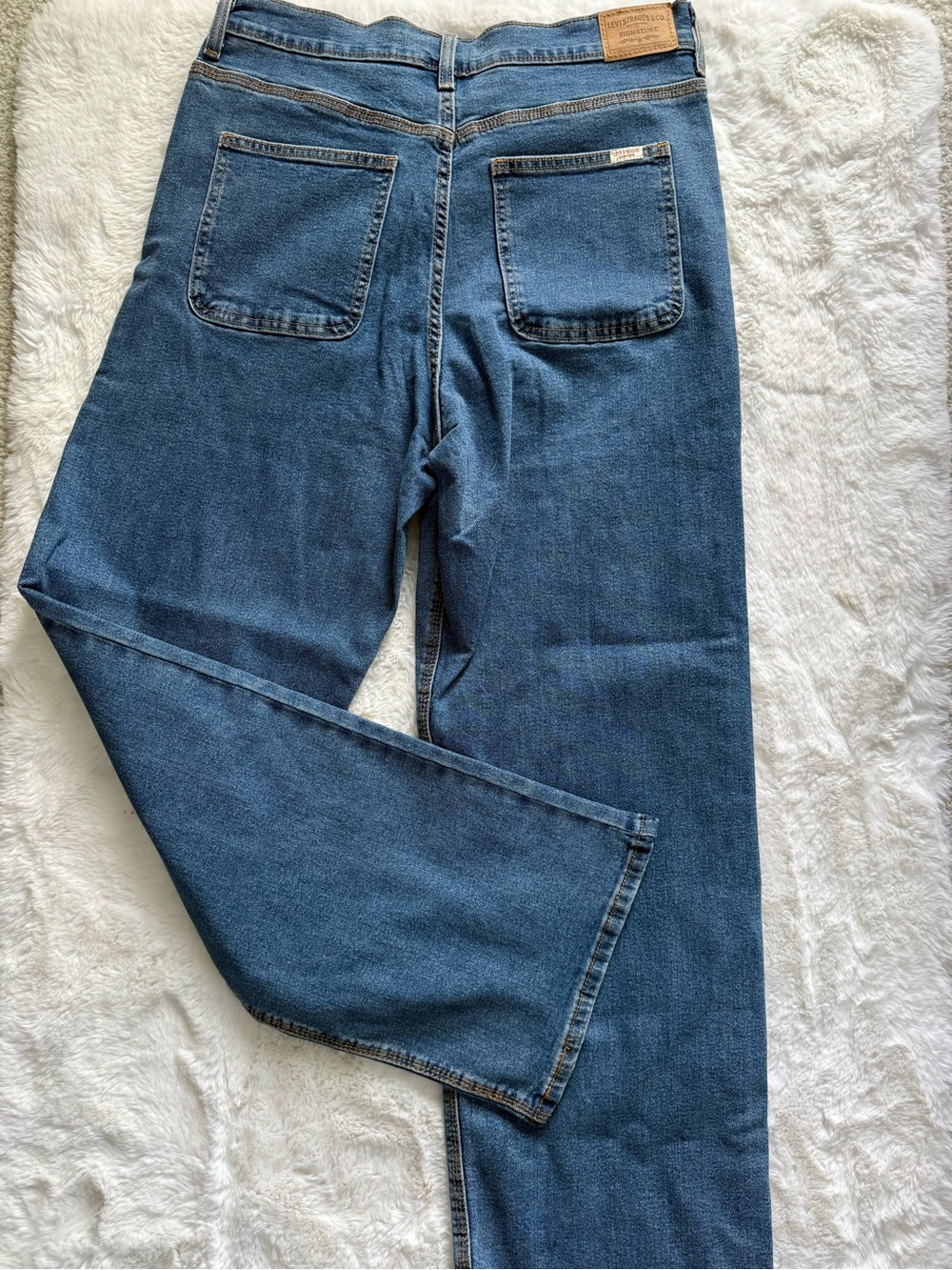 NWOT Levi's High Rise Loose Straight Leg Jeans - Picture 7 of 8